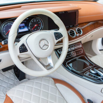 Mercedes-Benz E63 AMG / ID 038 10 Mercedes-Benz E63 AMG